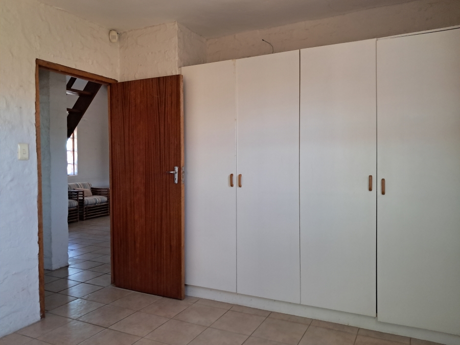 To Let 3 Bedroom Property for Rent in Humansdorp Eastern Cape